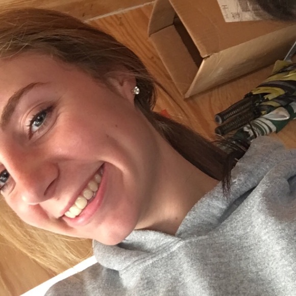 Meet your Posher, Makynzi - Picture 1 of 1